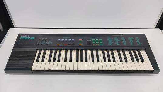 Yamaha PSR-6 Electronic Keyboard 49 Keys image number 1
