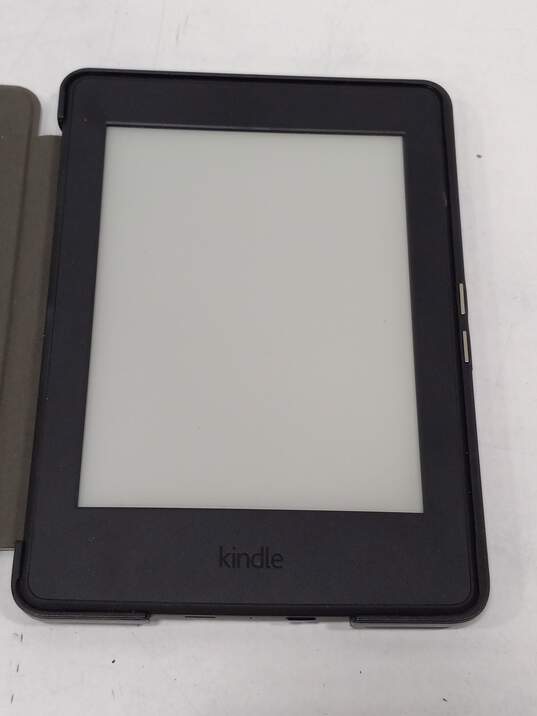 Black Amazon Kindle Paperwhite Tablet w/ Galaxy Case image number 4