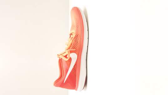 Nike Fitsole Women's Athletic Shoe Size 7.5 image number 1