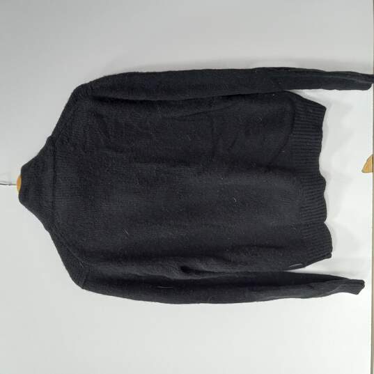 Men's Black Sweater Size M image number 2
