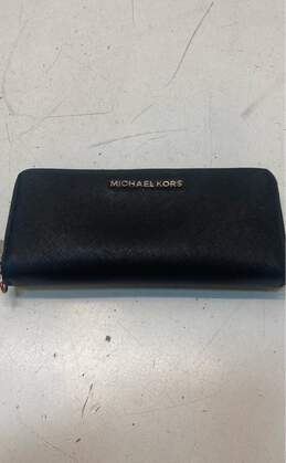 Michael Kors Zip Wallet