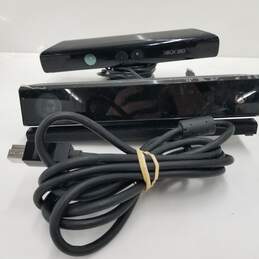 Xbox 360 & Xbox One Kinect Sensor Bundle For Parts/Repair
