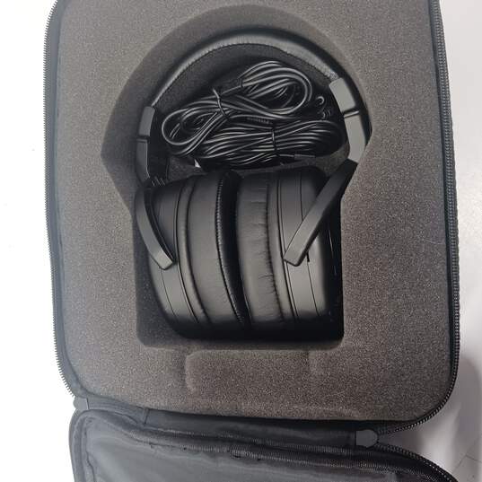 CenterPoint Research Institute Headphones w/Carrying Case image number 3