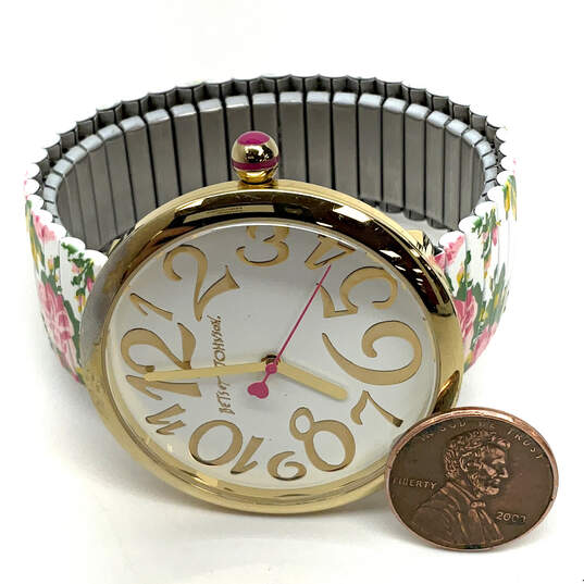Designer Betsey Johnson White Dial Floral Stainless Steel Analog Wristwatch image number 1