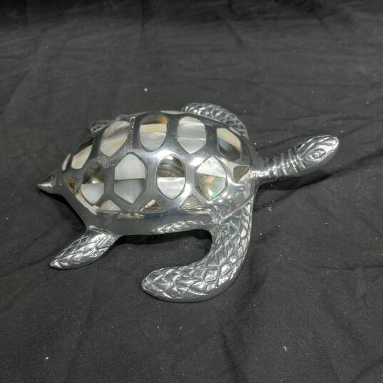 Decorative Gemstone Turtle Sculpture image number 1