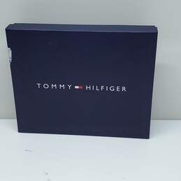 Tommy Hilfiger Cream Hat and Scarf alternative image