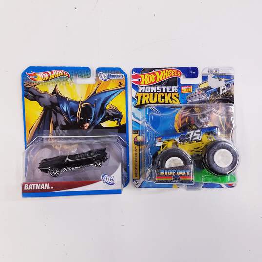 Lot of 10 Hot Wheels image number 6