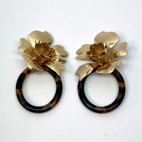 Designer J. Crew Flower And Tortoise Door Knocker Fashion Dangle Earrings image number 1