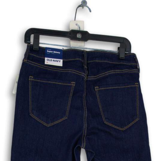 NWT Old Navy Womens Blue Denim Dark Wash Super Skinny Leg Jeans Size 8 image number 4