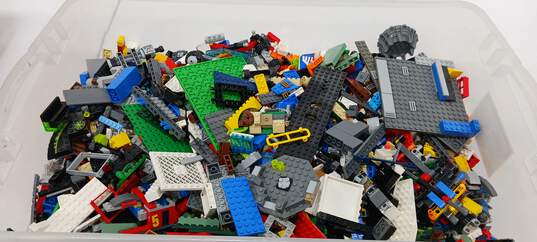 Box of Assorted Building Blocks & Pieces image number 3