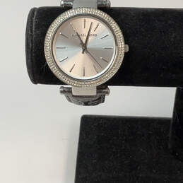 Designer Michael Kors MK-2350 Silver-Tone Leather Strap Analog Wristwatch