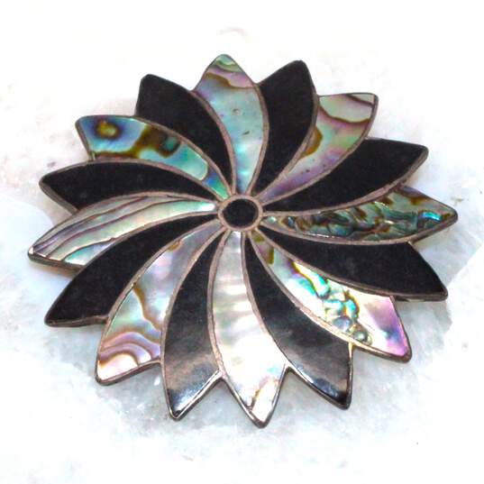 Artisan A.R Signed Sterling Silver Abalone And Onyx Inlay Brooch image number 1