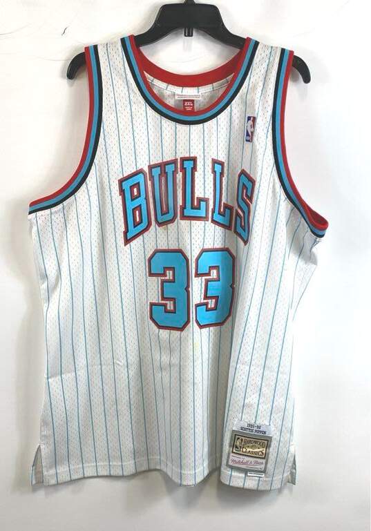 Mitchell & Ness Bulls Pippen #33 White Jersey - Size XXL image number 1