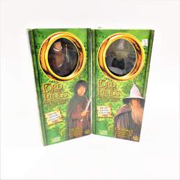 ToyBiz The Lord of The Rings The Fellowship of The Ring Figures Gandolf & Frodo