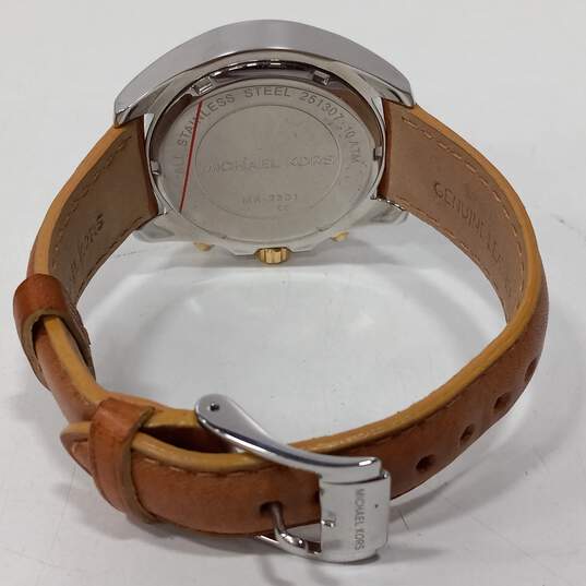 Men's Michael Kors Bradshaw Chronograph Tow-Tone Leather Watch MK2301 image number 4