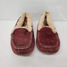 UGG's WM's Australia Brown Suede Moccasin's Size 9