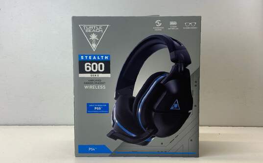 Turtle Beach Stealth 600 Gen 2 Wireless Gaming Headset for PS4 and PS5 image number 1