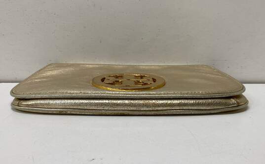 Tory Burch Leather Amanda Convertible Clutch Gold Metallic image number 4