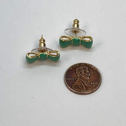 Designer kate Spade Gold-Tone Green Enamel Bow Stud Earrings alternative image