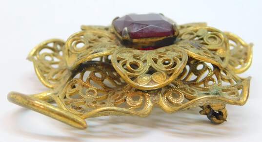 Vintage Ornate Filigree Gold Tone Red Crystal Flower Brooch 15.4g image number 5