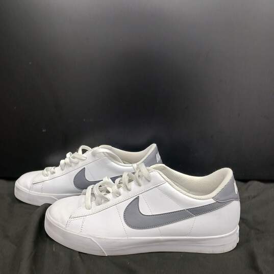 Nike Mens Athletic  Shoes Sz 10 image number 2