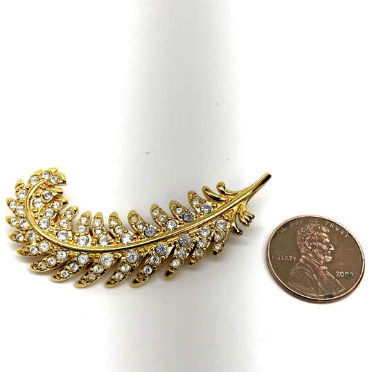 Designer Swarovski Gold-Tone Crystal Clear Rhinestone Feather Brooch Pin image number 4