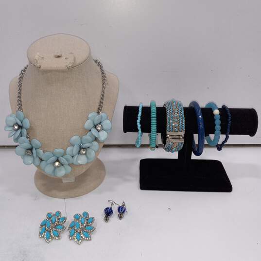 Buy the Bundle Of Assorted Blue Themed Fashion Jewelry | GoodwillFinds