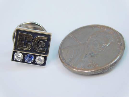 14K White Gold Sapphire 0.08 CTTW Diamond BC Company Logo Service Pin 4.0g image number 5