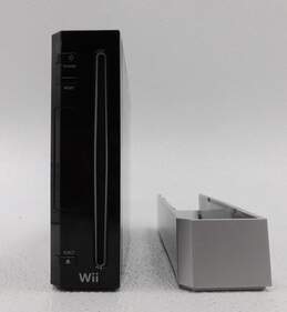 Nintendo Wii w/ 6 Games, Just Dance, Toy Story 3 + More alternative image