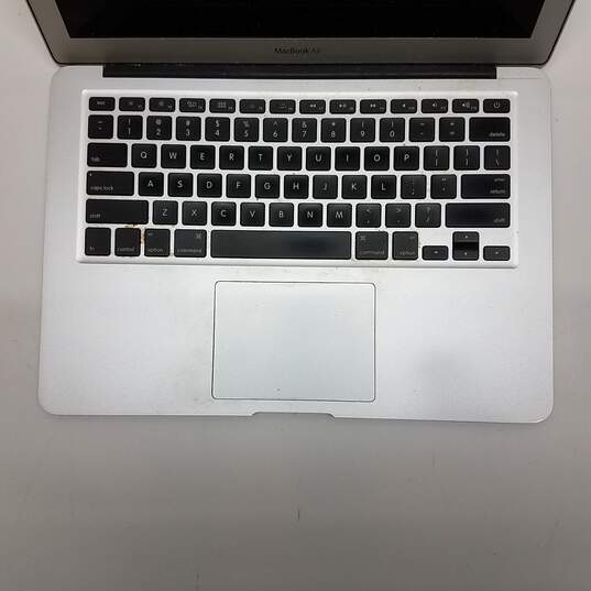 2015 MacBook Air 13in Laptop Intel i5-5250U CPU 4GB RAM 128GB HDD image number 2