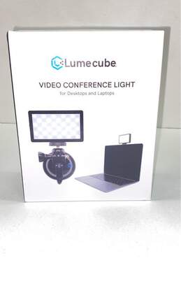LumeCube Tubi Logo Video Conference Light