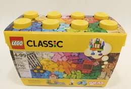 LEGO Classic 10698 LEGO Large Creative Brick Box (Sealed) alternative image