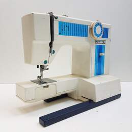 White Deluxe Precision Built Zigzag 1510 Sewing Machine alternative image