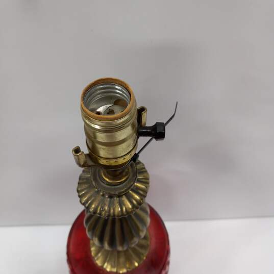 Vintage 1970's EF Industries Textured Ruby Red Table Lamp Brass Hardware image number 3