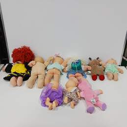 Lot of 9 Assorted Cabbage Patch Dolls alternative image