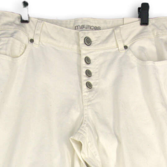 NWT Womens White Denim Mid-Rise Button Fly Cuffed Capri Pants Size 14 image number 3