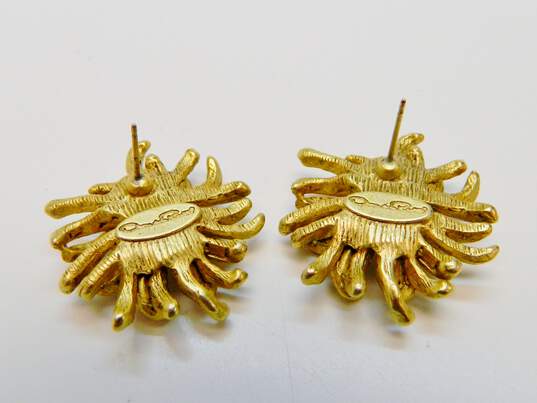 Vintage Oscar de la Renta Gold Tone & Pink Rhinestone Cabochon Flower Earrings 17.9g image number 4