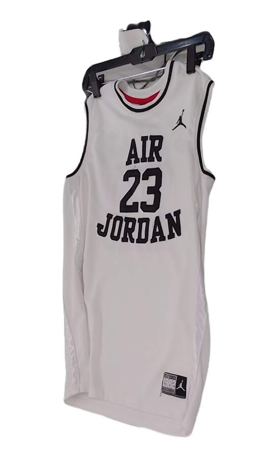 Mens White Air Jordan Sleeveless Crew Neck Basketball Jersey Size XL image number 3