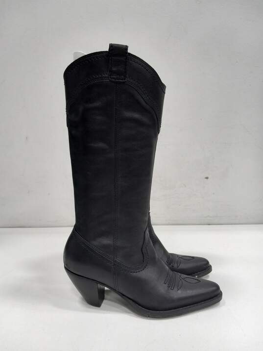 Women's Black Leather Kitten Heel Embordered Western Boots 7M image number 1