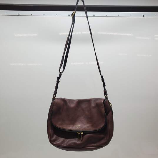 Fossil Rich Brown Pebbled Leather Snap Closure Messenger Bag Crossbody Handbag image number 1