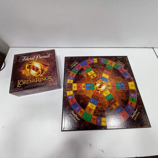 Parker Brothers Trivial Pursuit Lord Of The Rings Movie Trilogy Collectors Edition image number 5