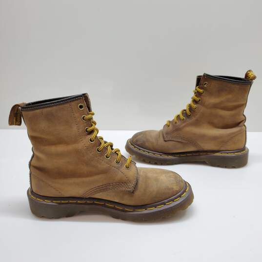 VTG WOMEN'S DR MARTENS 8175 AIR WAVE LEATHER BOOTS APPROX SIZE 7 (9in LONG) image number 2