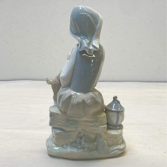 Lladro Porcelain Figurine Sitting By Lantern Girl and Puppy Ceramic Art image number 3