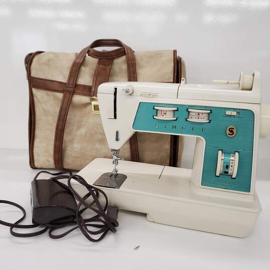 Singer Touch & Sew II Deluxe Zig Zag Sewing Machine Model 775 image number 1