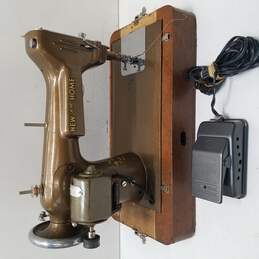 Vintage New Home Light Running Sewing Machine