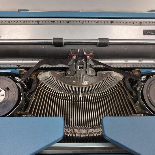 Vintage  Coronet Automatic 12 Blue Electric Typewriter In Case image number 3