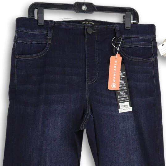 NWT Mens Blue Denim Medium Wash 5-Packet Design Straight Leg Jeans Size 16W image number 4