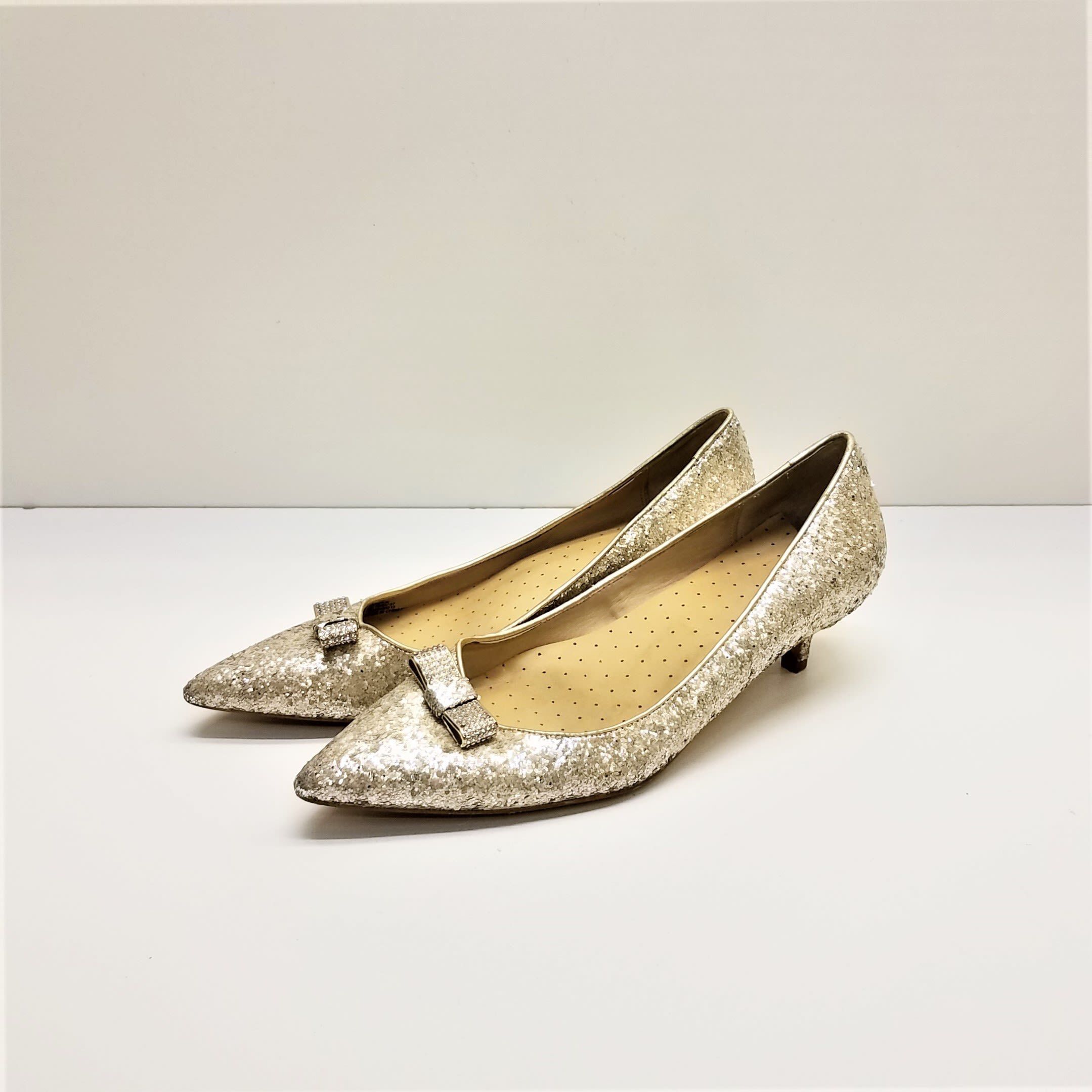 bow-embellished glitter pumps in grey | N°21 | Official Online Store