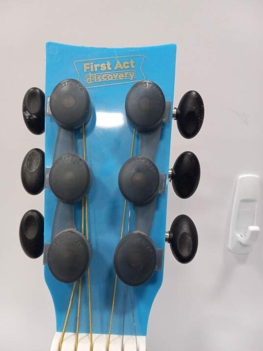 First Act Discovery Butterfly Themed Pattern Blue Acoustic Beginner Acoustic Guitar image number 4