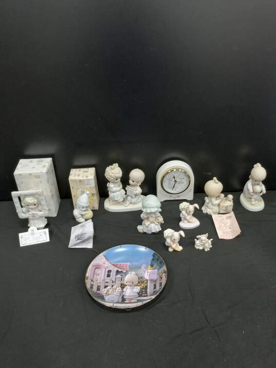 Large Box of Precious Moments Items image number 1